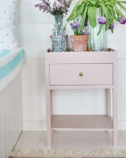 Carolyn Donnelly Eclectic Scallop Locker