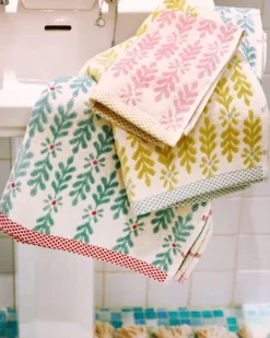 Carolyn Donnelly Eclectic Jacquard Bath Towel