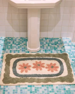 Carolyn Donnelly Eclectic Tufted Bathmat