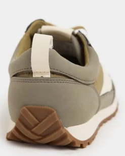 Retro Casual Trainer