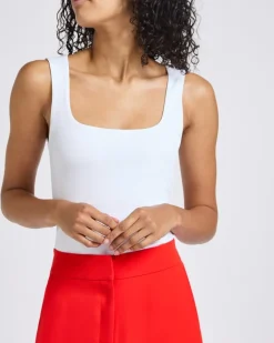 Scoop Neck Polyamide Fitted Stretch Vest